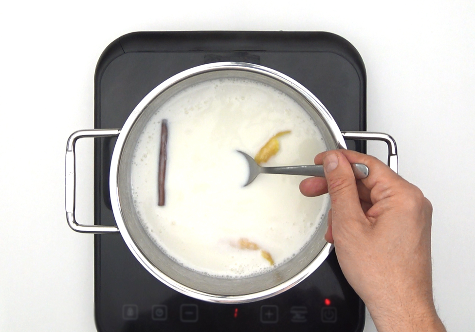 Chulas de arroz en almíbar. Postre de Entroido