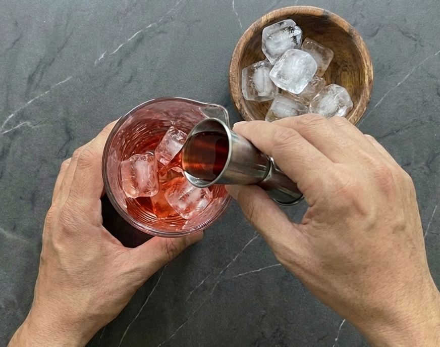 Cardinale, el cóctel romano de tres ingredientes que nunca falla como aperitivo