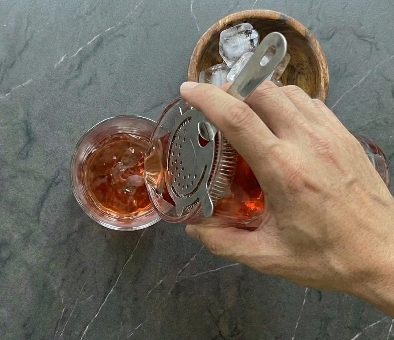 Cardinale, el cóctel romano de tres ingredientes que nunca falla como aperitivo