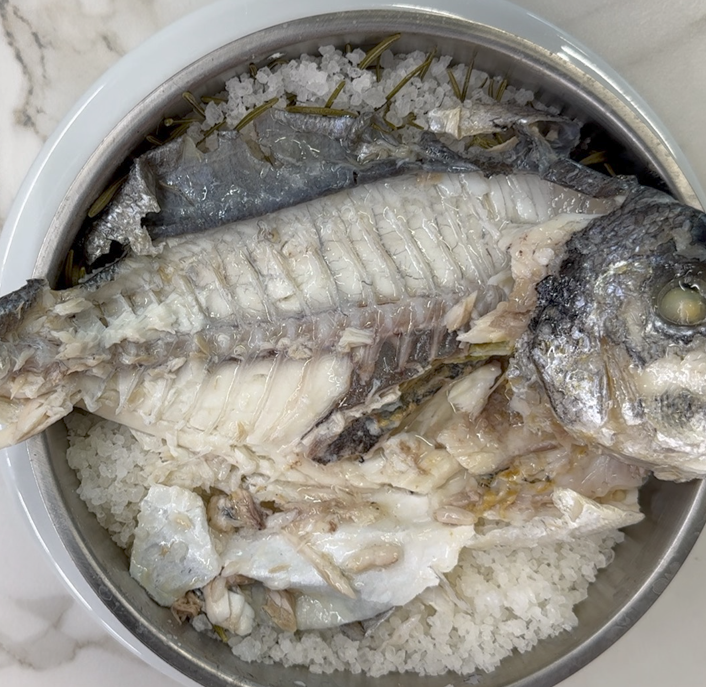 Dorada a la sal con olla exprés Fissler