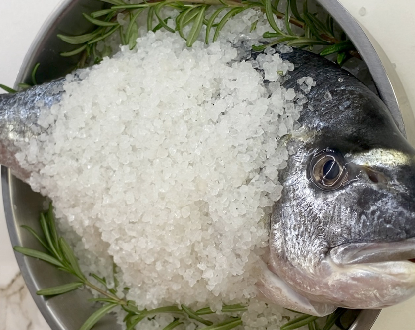 Dorada a la sal con olla exprés Fissler