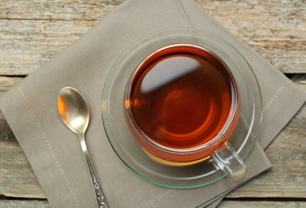 El secreto de la eterna juventud en una taza: Por qué beber té nos va a regalar años de vida