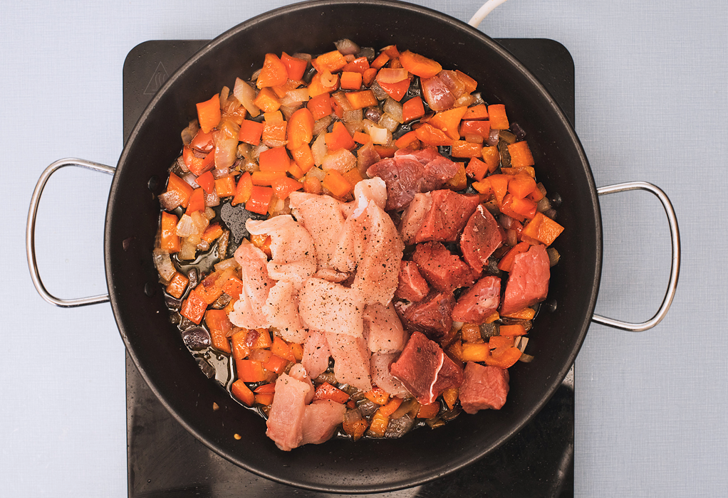 Cómo hacer fideuá de carne en casa: sencilla, económica y llena de sabor