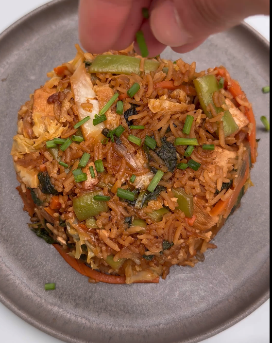 Salteado de arroz, verduras y tofu paso a paso