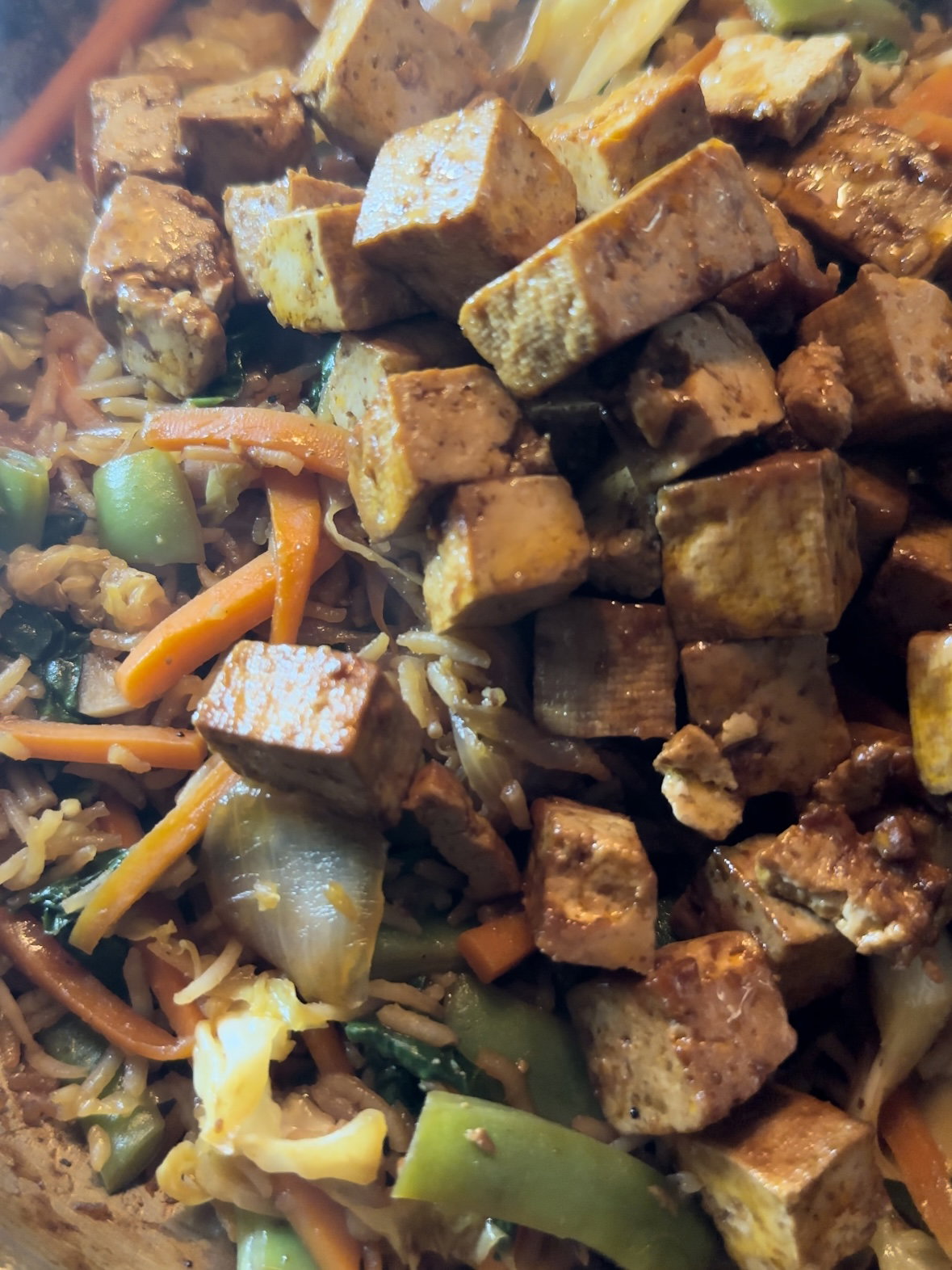 Salteado de arroz, verduras y tofu paso a paso