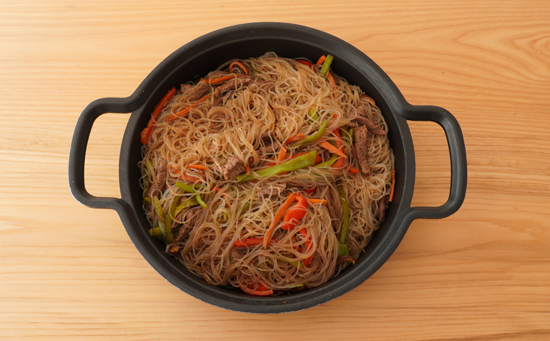 Japchae casero: el plato festivo de Corea que conquista a todos