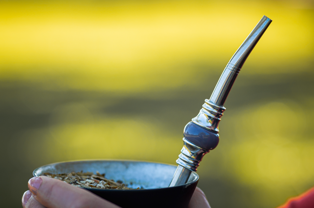 Mate argentino: qué es, cómo se toma y por qué es mucho más que una bebida