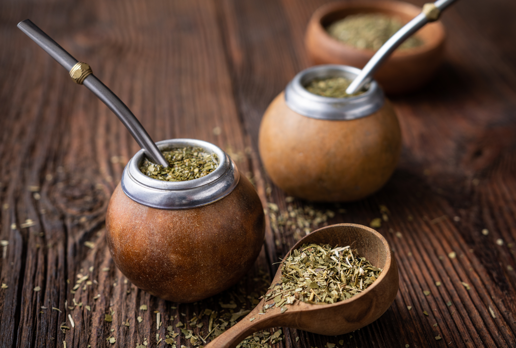 Mate argentino: qué es, cómo se toma y por qué es mucho más que una bebida