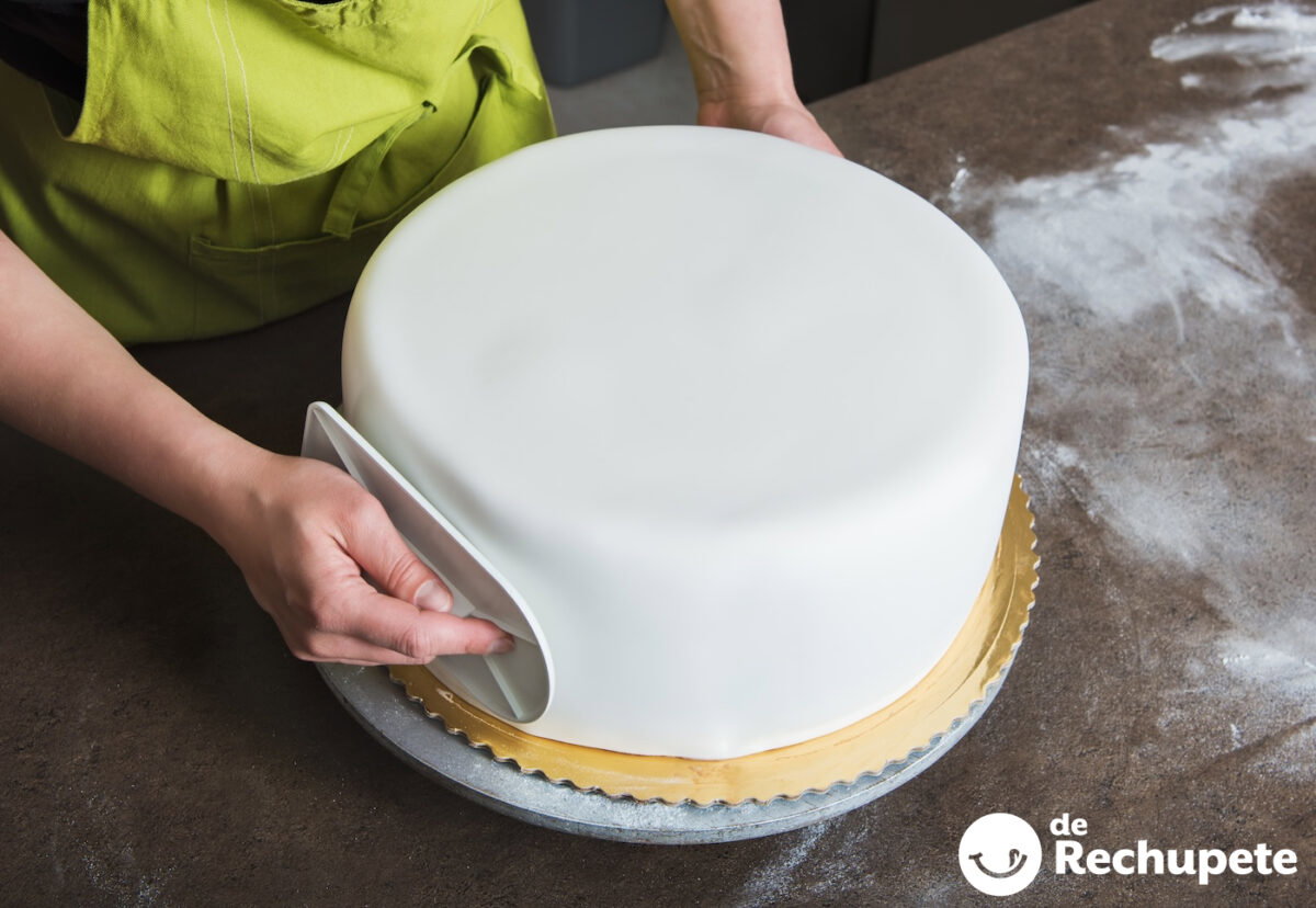 Fondant. Qué es, cómo se usa y trucos para dominarlo en casa