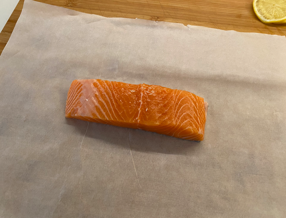 Salmón en papillote casero con verduras, sencillo y resultón