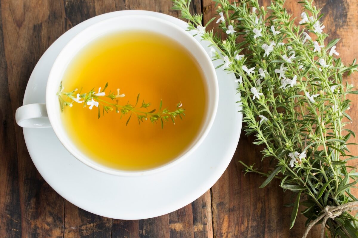 Satureja. Qué es, cómo usarla en la cocina y propiedades de esta hierba aromática