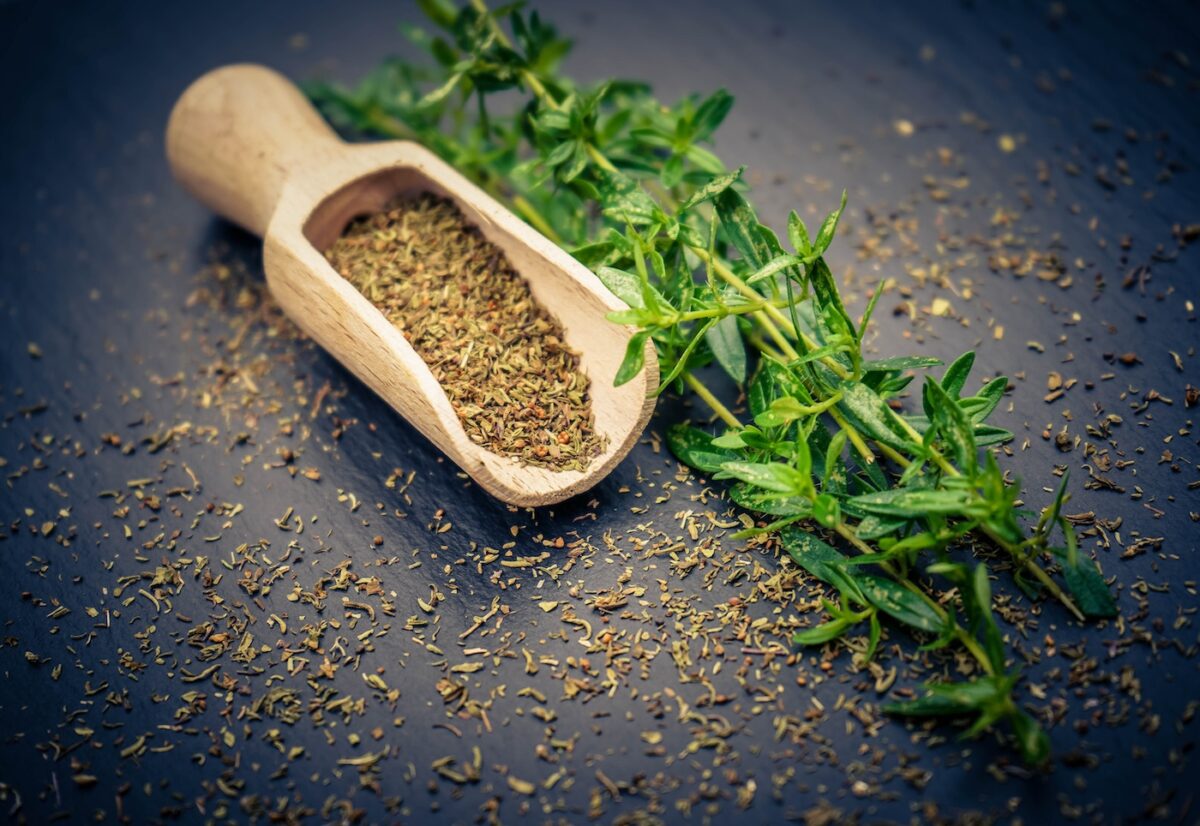 Satureja. Qué es, cómo usarla en la cocina y propiedades de esta hierba aromática