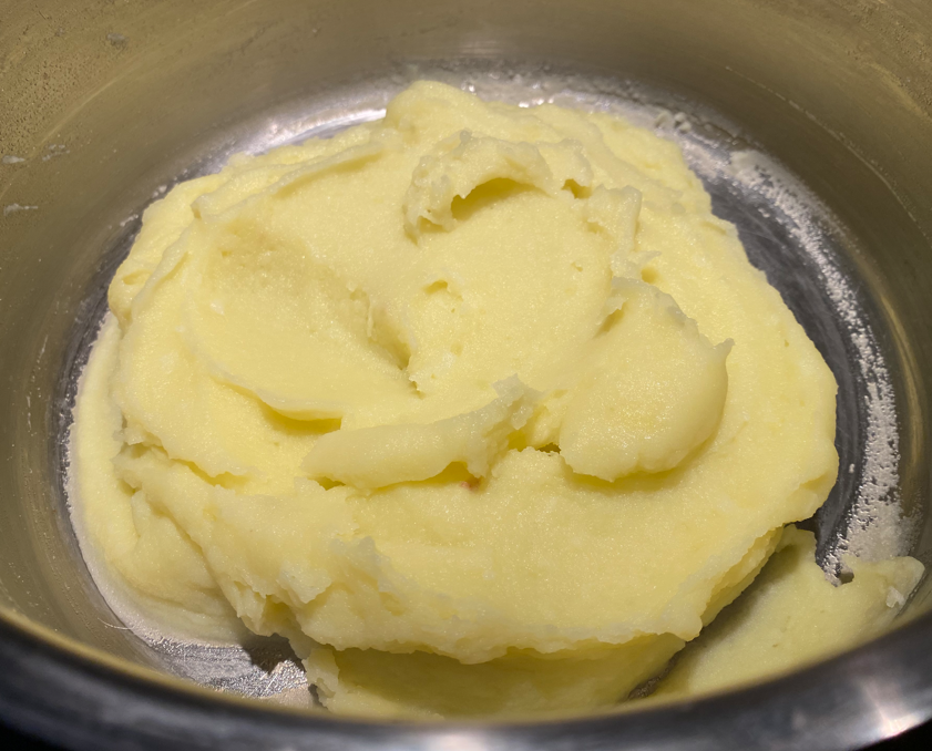 Skordalia griega tradicional, la salsa de ajo cremosa que no pasa desapercibida