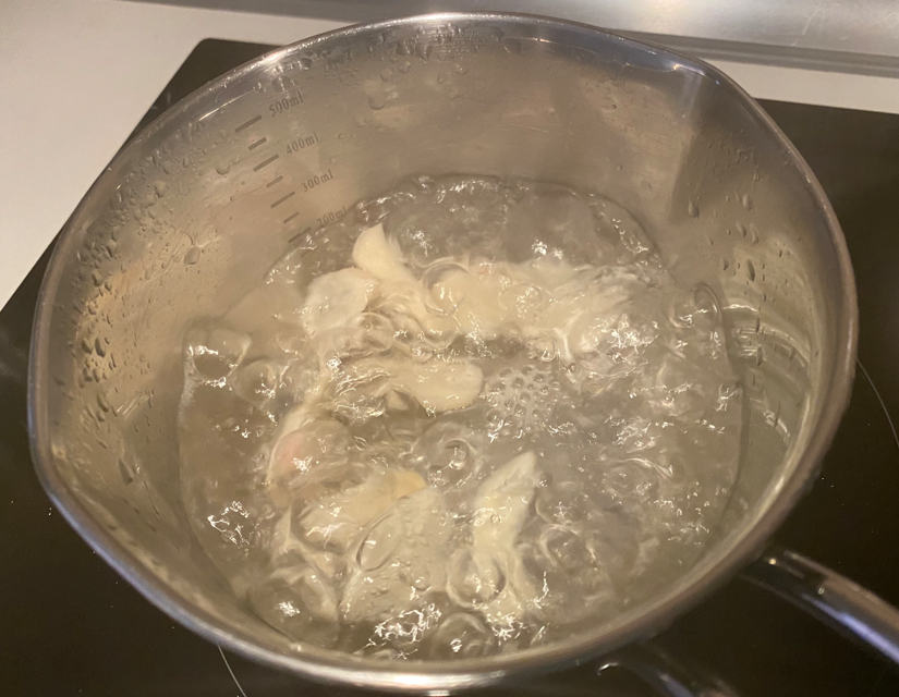 Skordalia griega tradicional, la salsa de ajo cremosa que no pasa desapercibida