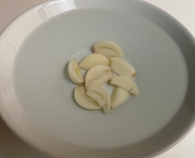 Skordalia griega tradicional, la salsa de ajo cremosa que no pasa desapercibida