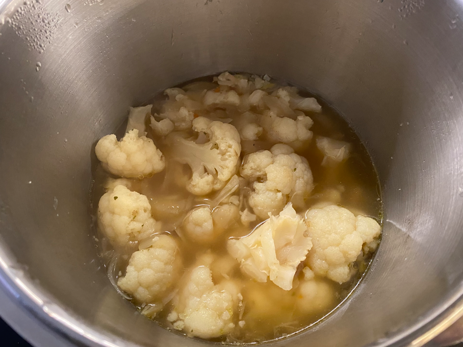 Sopa de coliflor casera: sencilla, reconfortante y de rechupete