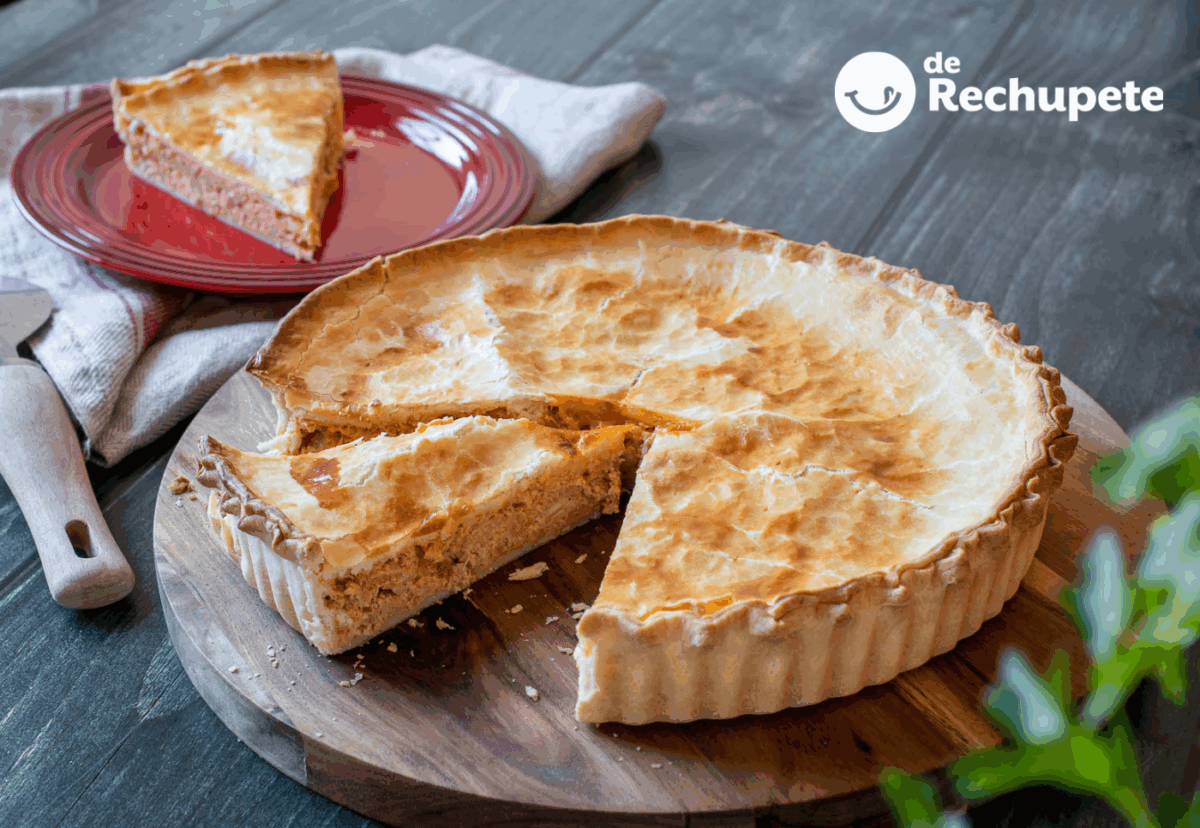 Tarta de atún y queso, un clásico sencillo que siempre apetece