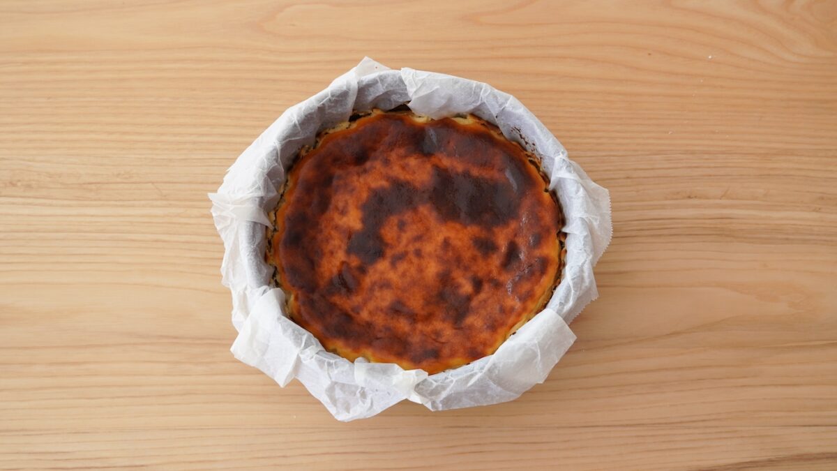 Tarta de quesitos al horno. Receta fácil, cremosa y casera