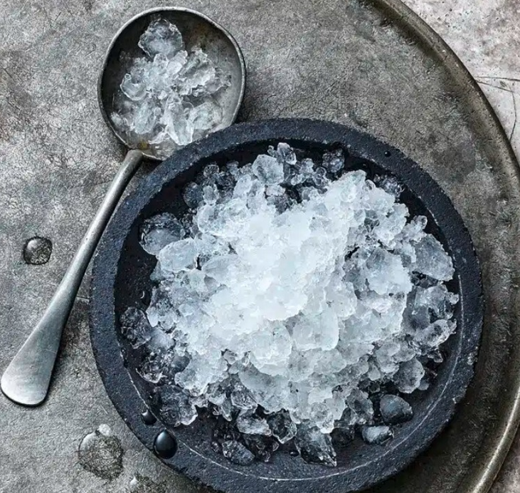 El hielo es más importante de lo que parece: qué tipo de hielos usar para cada cóctel y cómo hacerlos en casa