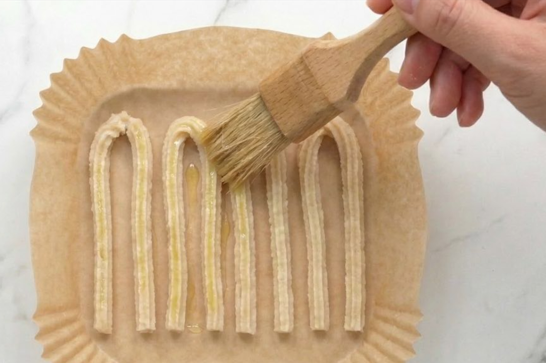 Churros en freidora de aire. Receta fácil para hacer churros crujientes sin apenas aceite