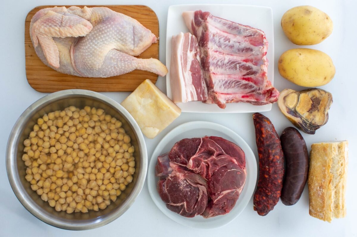 Cocido extremeño tradicional. Receta casera paso a paso como se ha hecho siempre