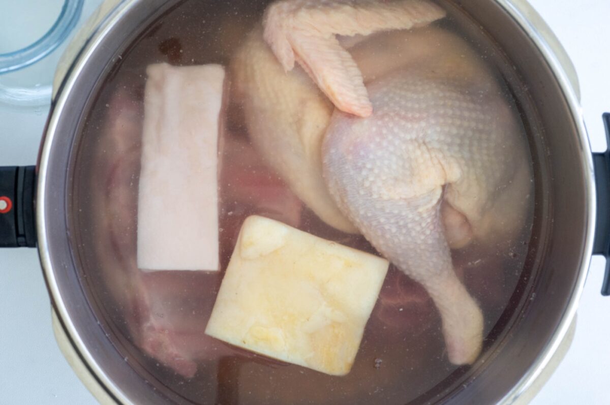 Cocido extremeño tradicional. Receta casera paso a paso como se ha hecho siempre
