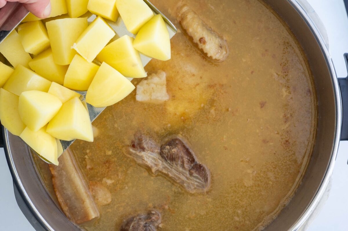 Cocido extremeño tradicional. Receta casera paso a paso como se ha hecho siempre