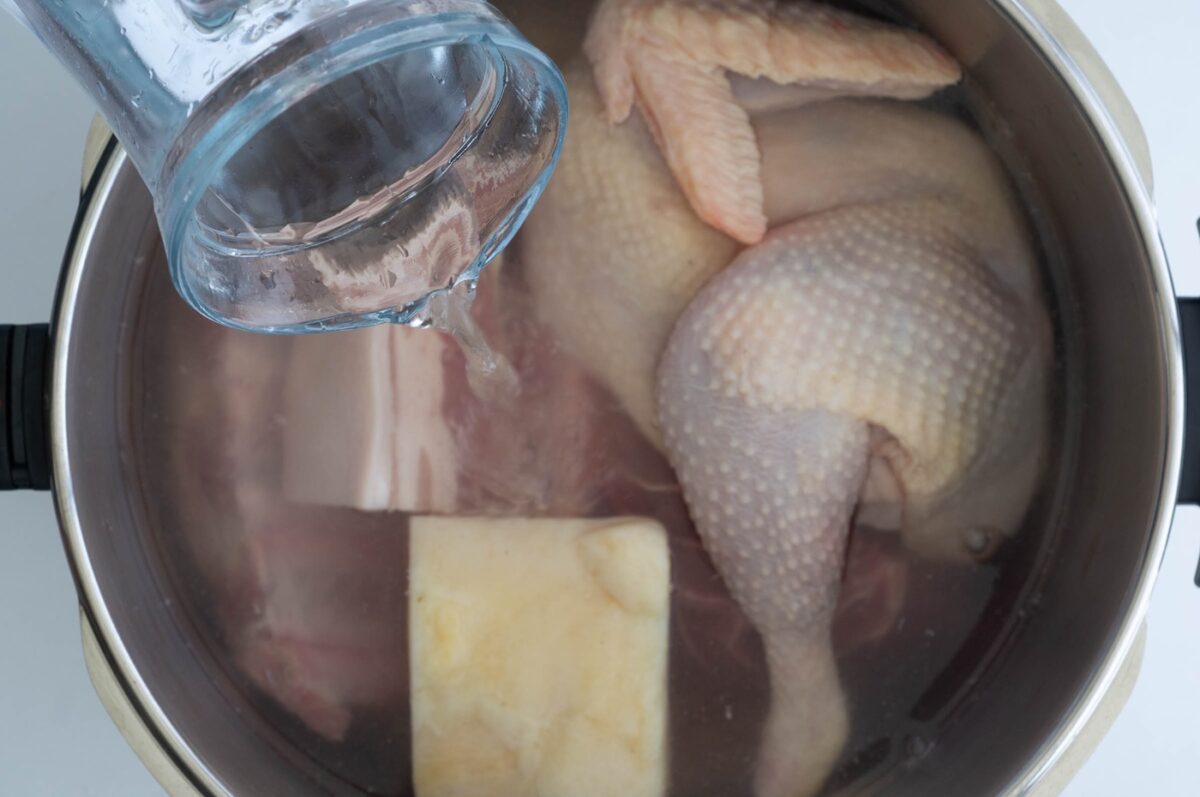 Cocido extremeño tradicional. Receta casera paso a paso como se ha hecho siempre