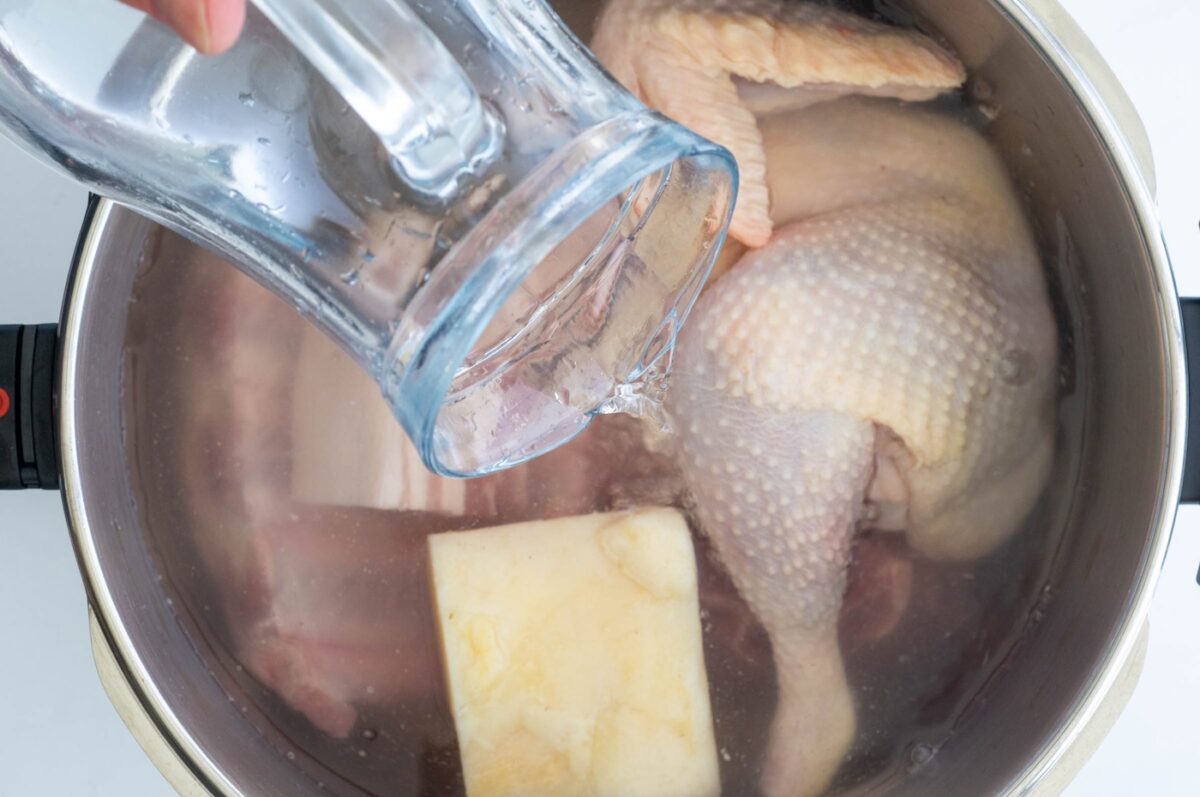 Cocido extremeño tradicional. Receta casera paso a paso como se ha hecho siempre