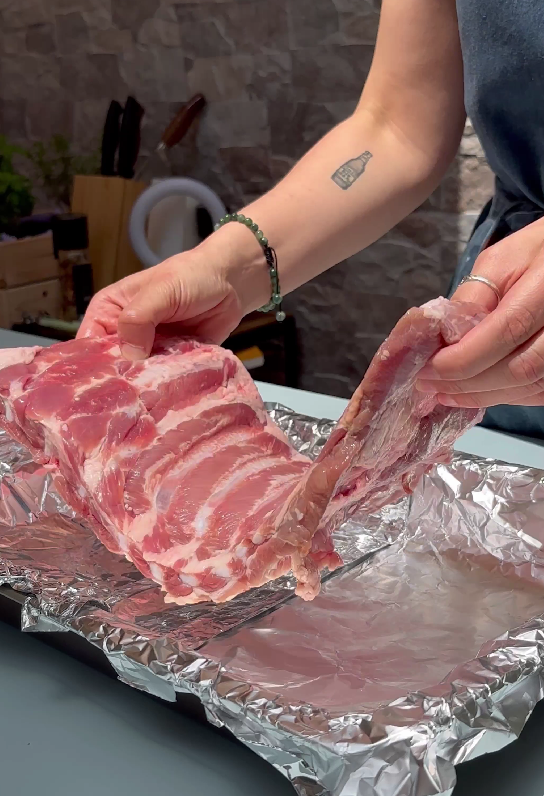 Costillas asadas teriyaki al horno. Jugosas, pegajosas y fáciles de hacer en casa