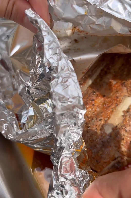 Costillas asadas teriyaki al horno. Jugosas, pegajosas y fáciles de hacer en casa