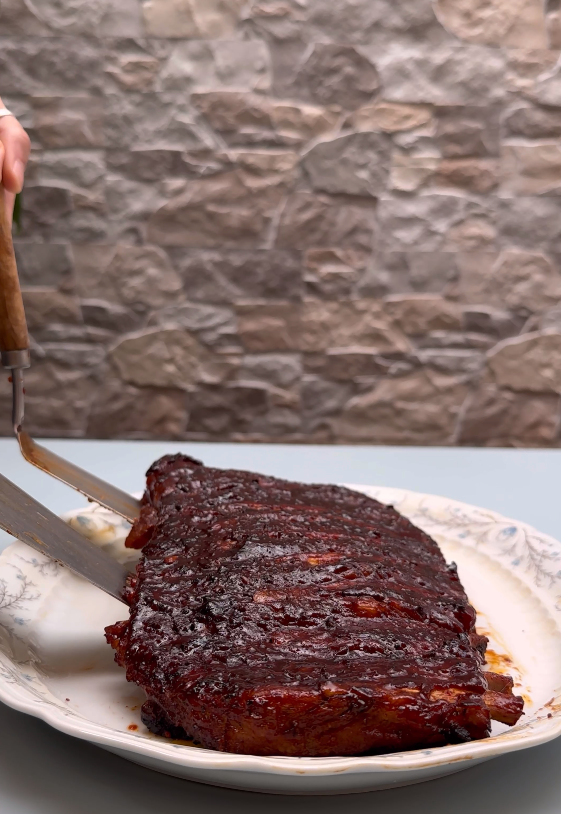 Costillas asadas teriyaki al horno. Jugosas, pegajosas y fáciles de hacer en casa