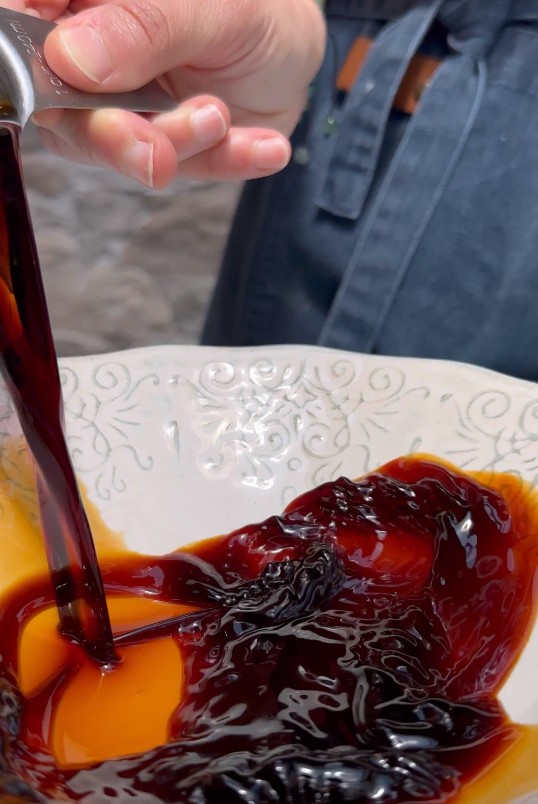 Costillas asadas teriyaki al horno. Jugosas, pegajosas y fáciles de hacer en casa