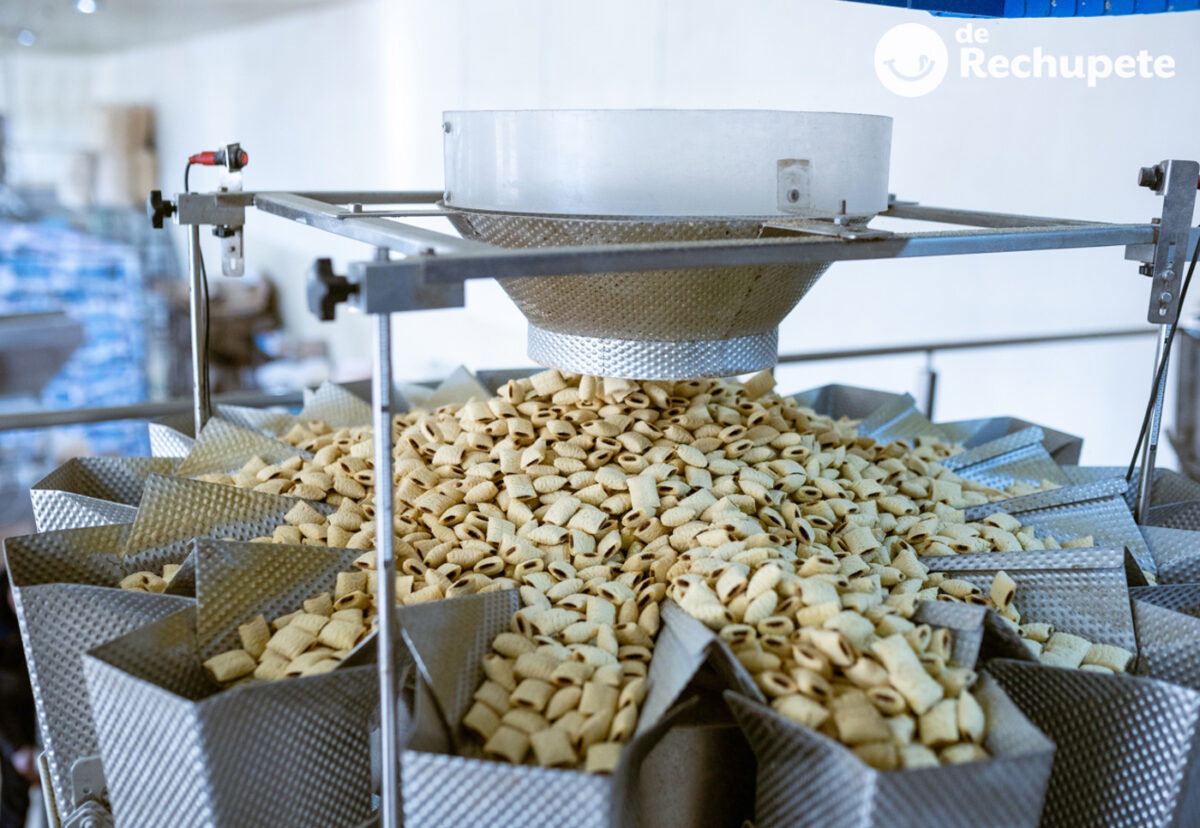 Del tazón de leche con galletas al café para llevar: cómo ha cambiado el desayuno en España