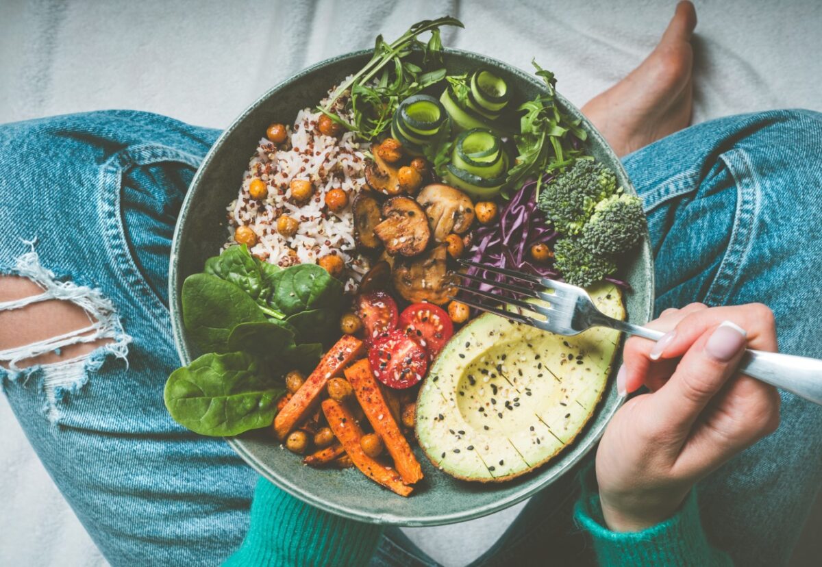 Diferencia entre dietista y nutricionista. Perfiles, formación y qué profesional necesitas