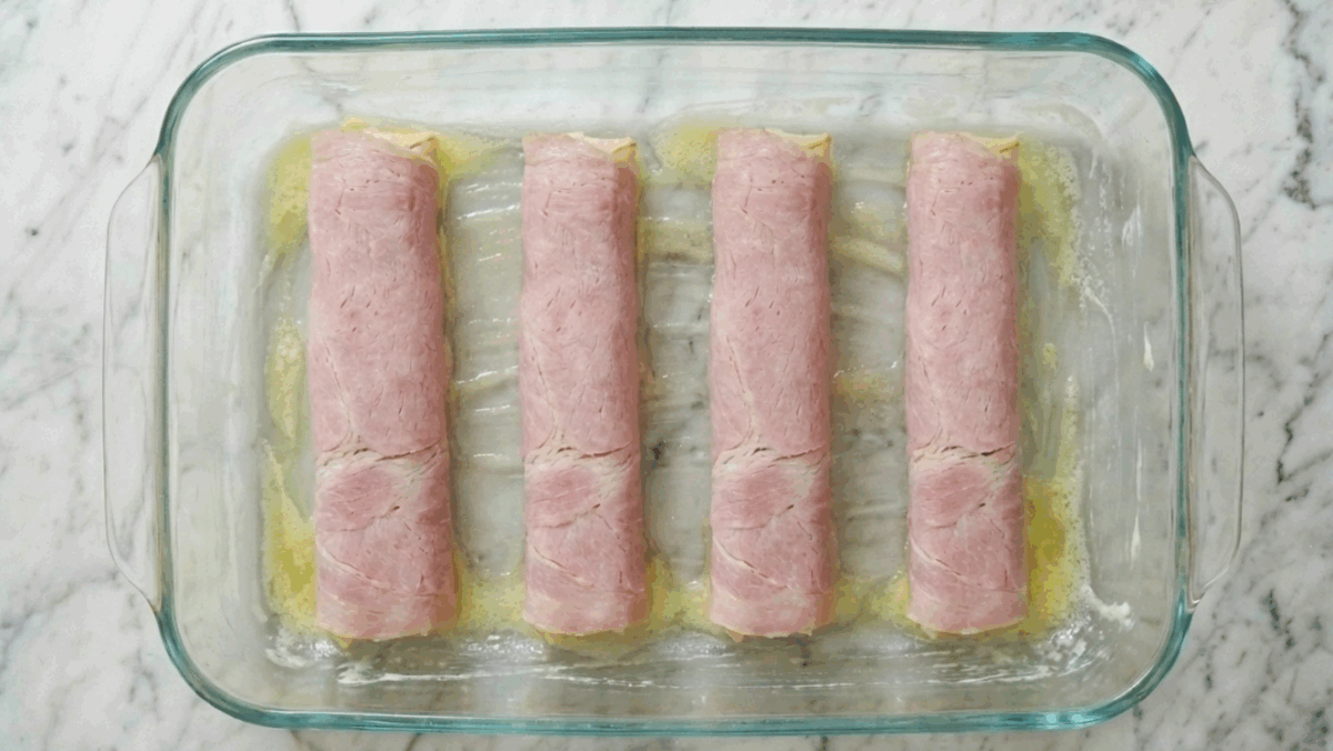 Espárragos blancos gratinados al horno con jamón y queso: receta fácil, rápida y muy resultona