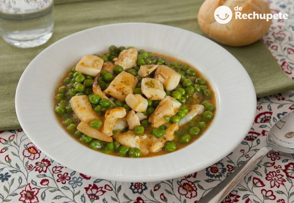 Guisantes con sepia. Receta tradicional fácil y con mucho sabor