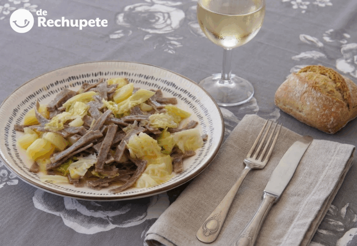 Pizzoccheri alla valtellinese: receta tradicional italiana con queso y verduras paso a paso