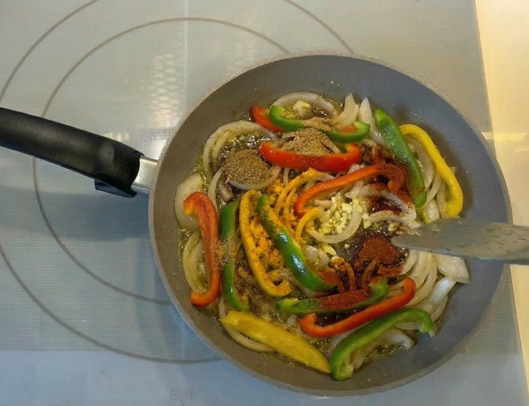 Pollo jalfrezi: receta india fácil y sabrosa para preparar en casa