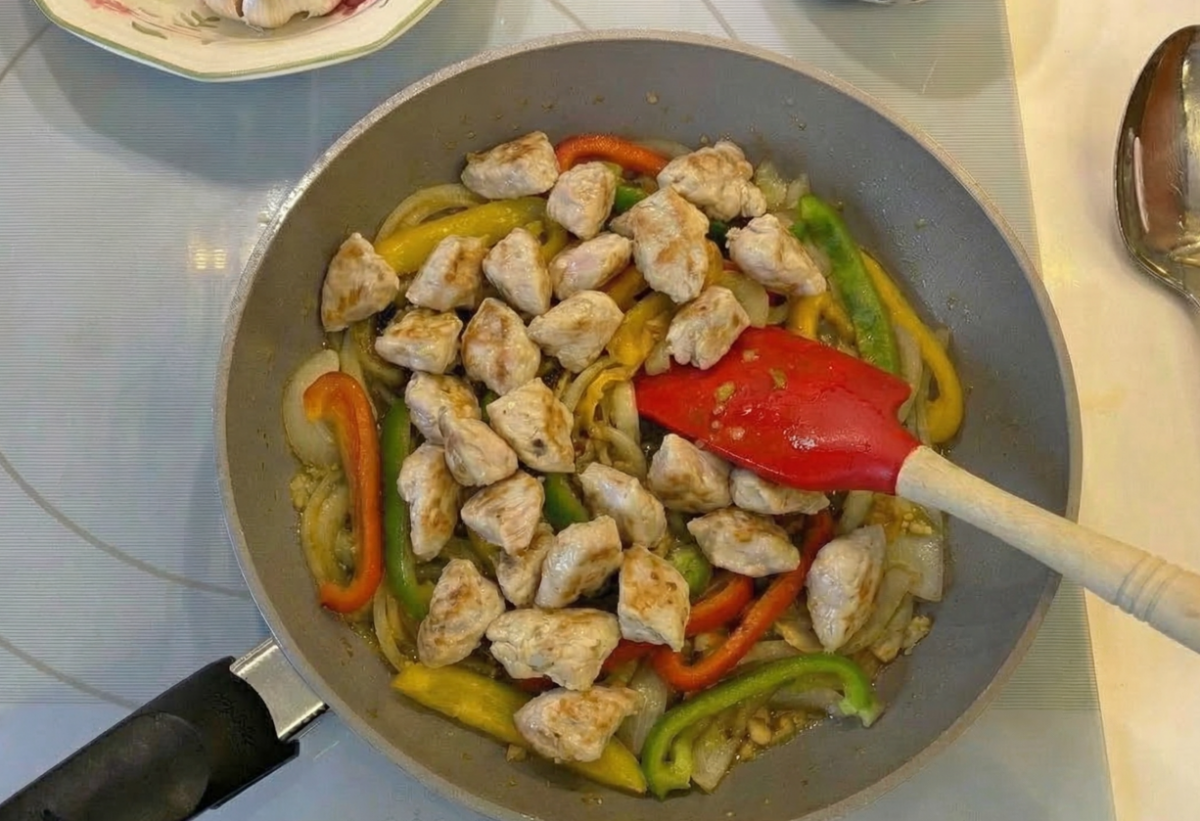 Pollo jalfrezi: receta india fácil y sabrosa para preparar en casa