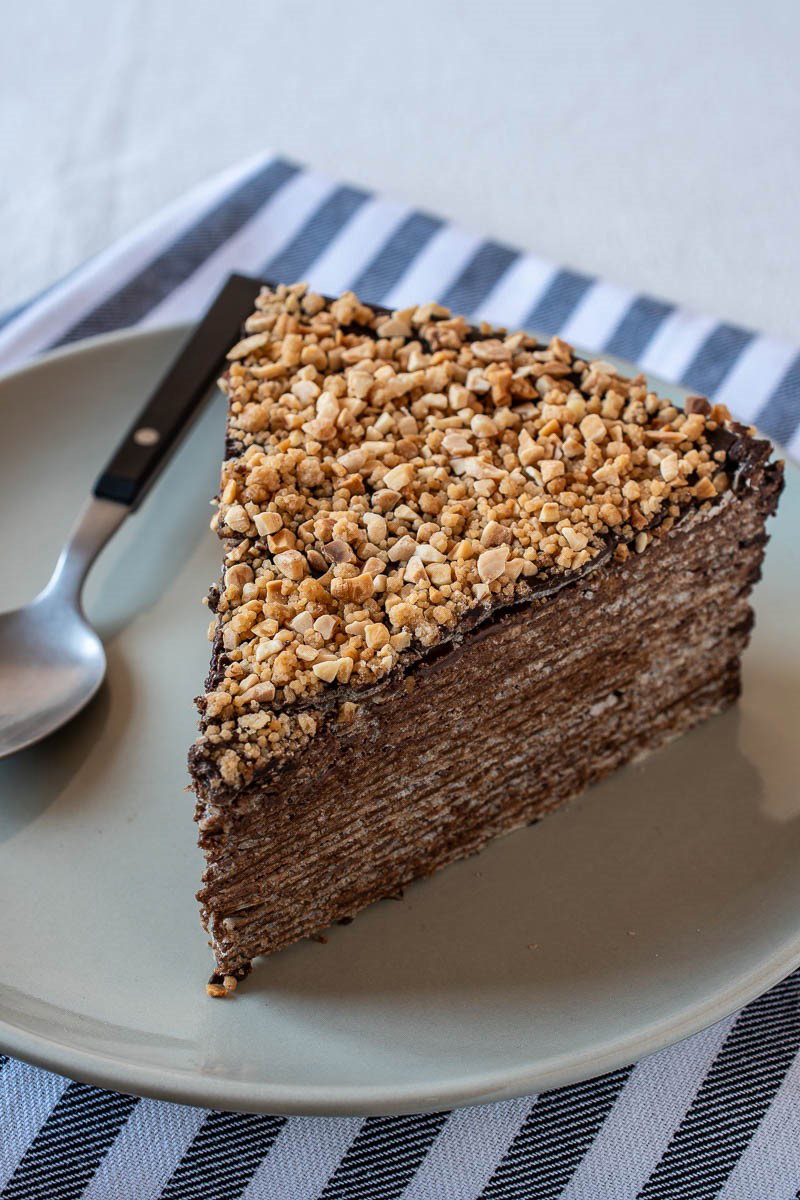 Tarta de huesitos con obleas y Nutella. La tarta de chocolate más fácil y crujiente