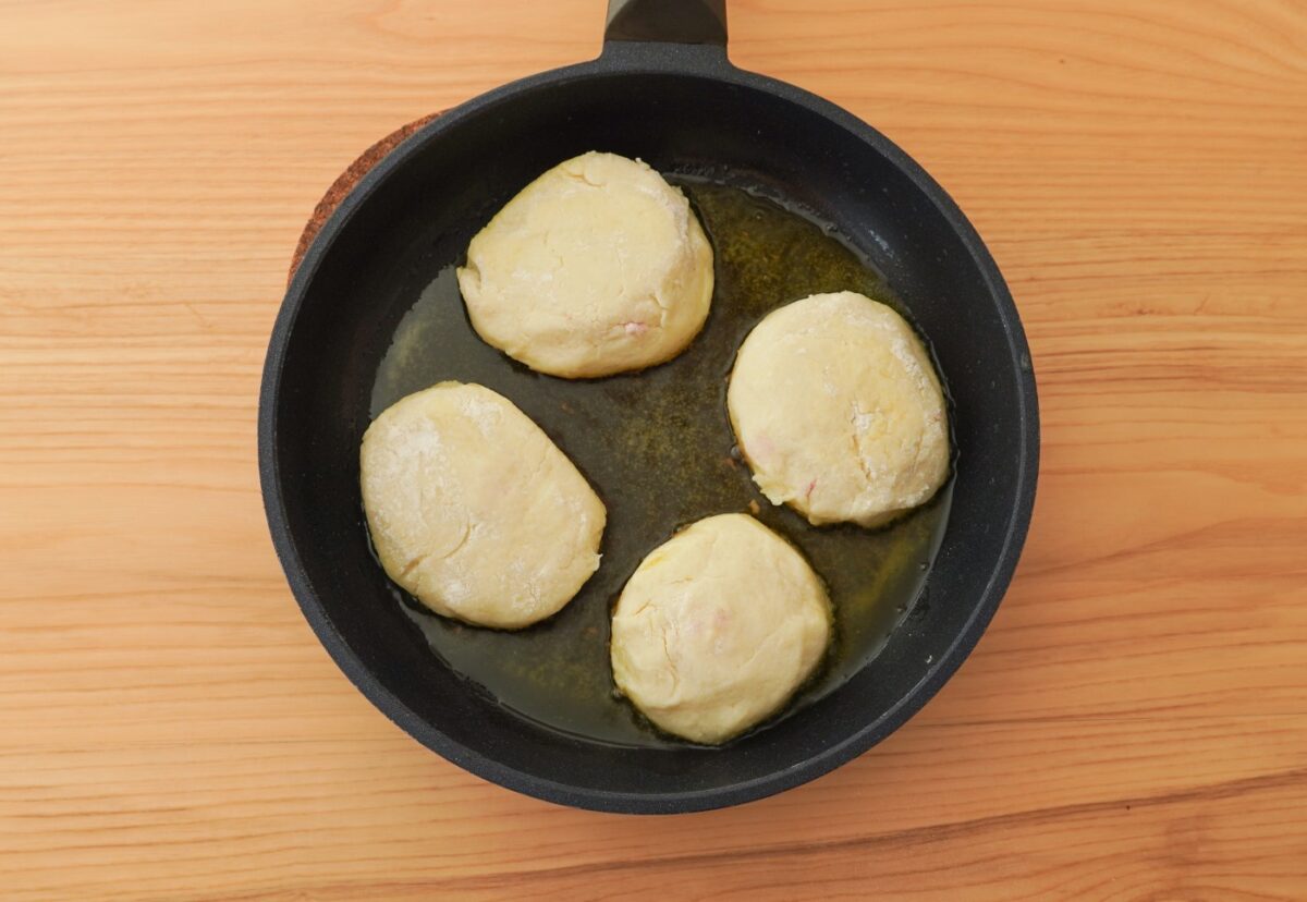 Tortitas de papa. Receta fácil, crujiente por fuera y tierna por dentro