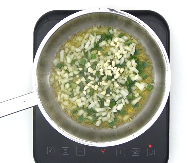 Arroz caldoso con costillas de cerdo. Receta tradicional paso a paso