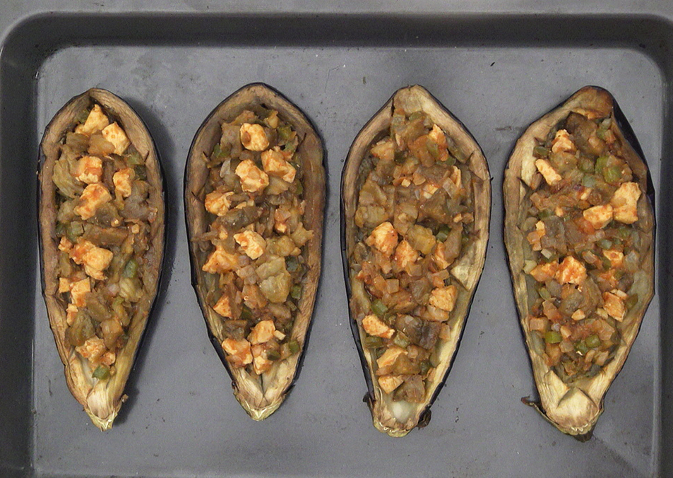 Berenjenas rellenas de pollo al horno, receta fácil y jugosa paso a paso