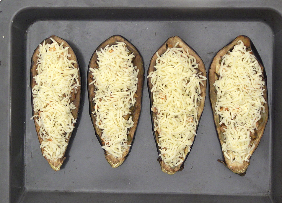 Berenjenas rellenas de pollo al horno, receta fácil y jugosa paso a paso