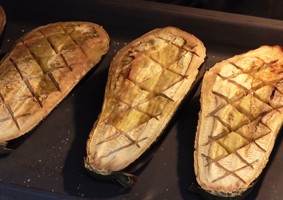 Berenjenas rellenas de pollo al horno, receta fácil y jugosa paso a paso