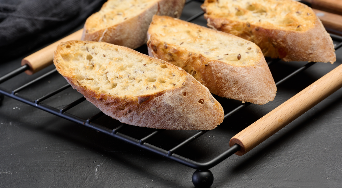 Pan tostado: cómo hacerlo con tostadora y sin tostadora para que quede crujiente y perfecto