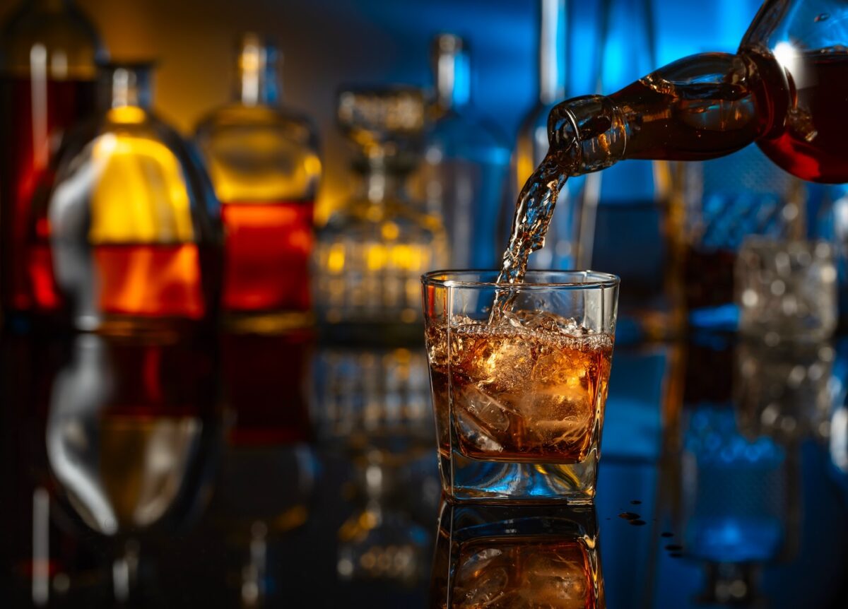 Consejos básicos para alejar del alcohol a tu hijo el máximo tiempo posible