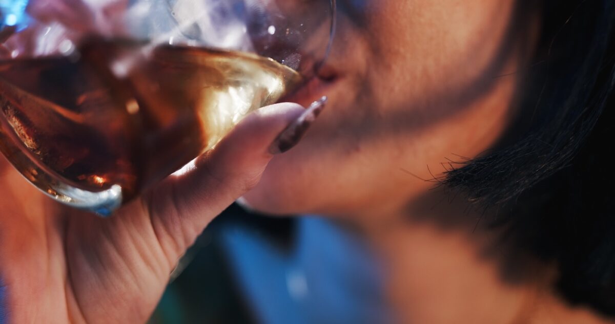 Consejos básicos para alejar del alcohol a tu hijo el máximo tiempo posible