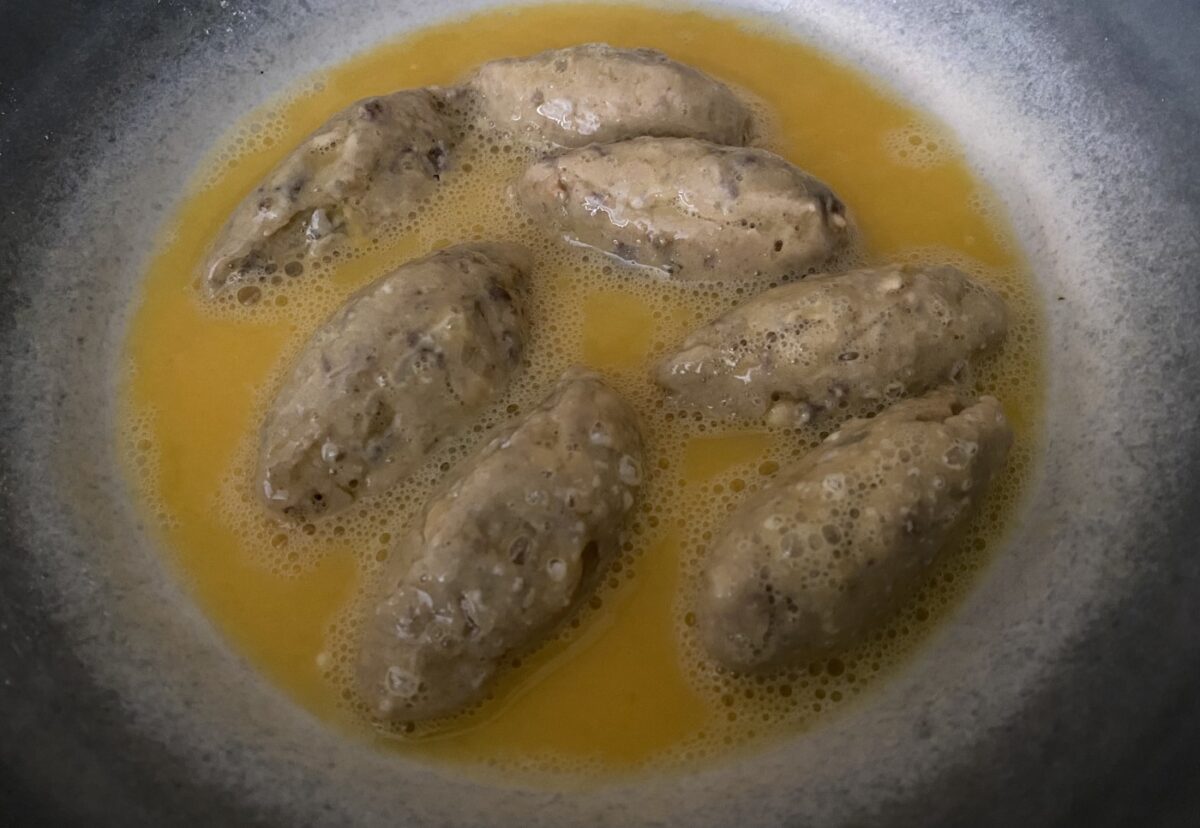 Croquetas de morcilla caseras. Receta cremosa y fácil para triunfar en casa